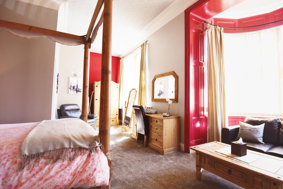 Seating area, Bedroom