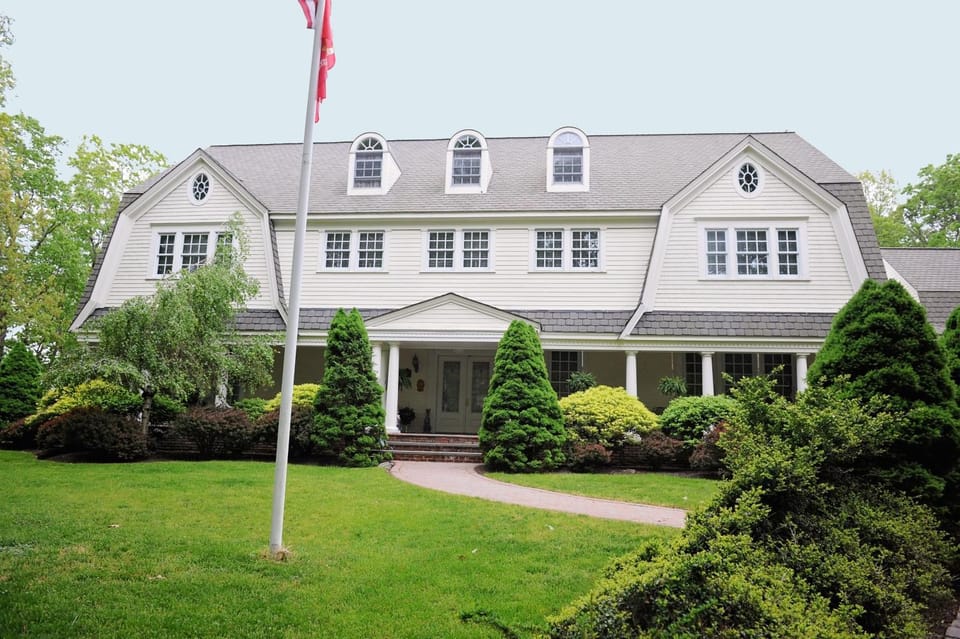 A Walk in the Woods Bed and Breakfast Bed and Breakfast in Southold