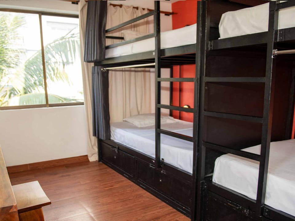 Bed, Bedroom, bunk bed