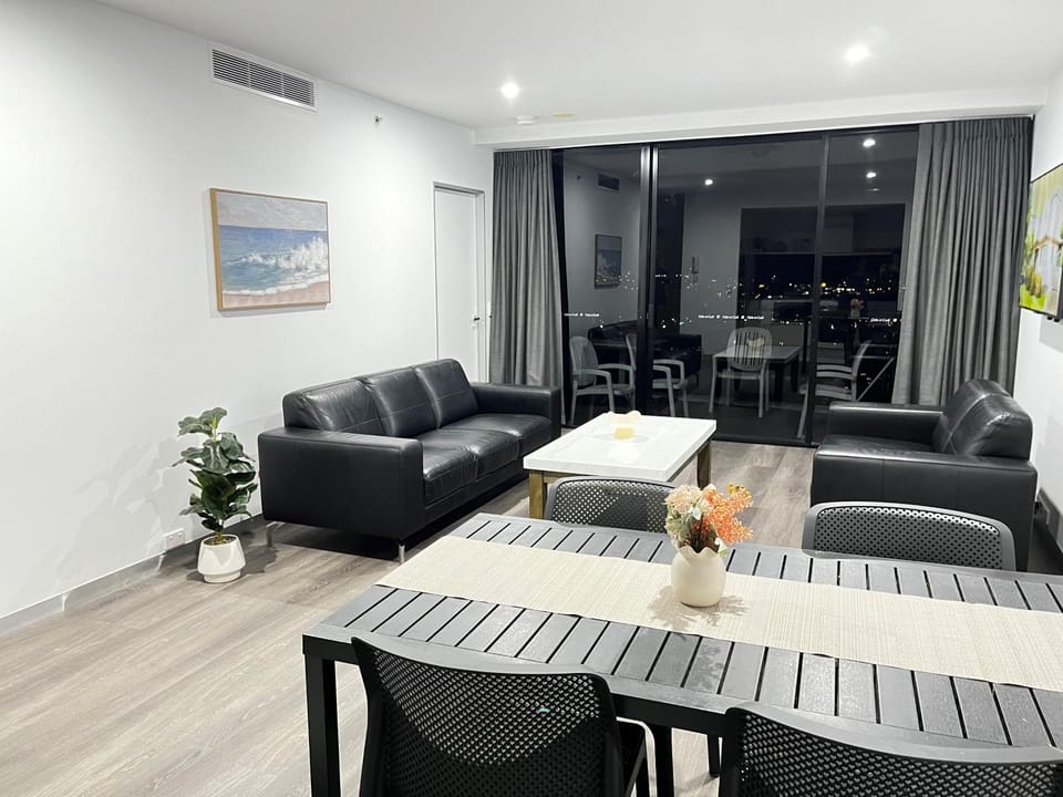Living room, Dining area, Diving