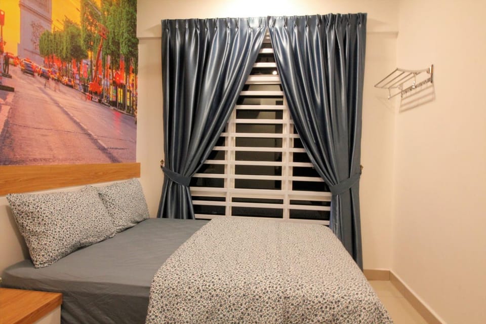 Bedroom, City view, Mountain view, Street view