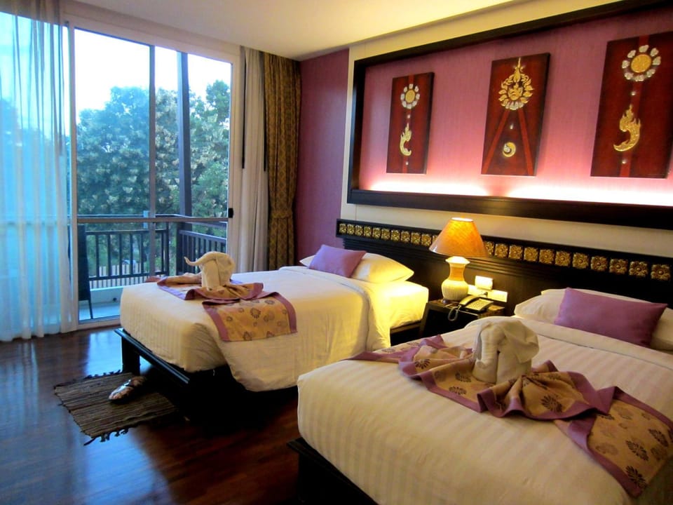 Day, Photo of the whole room
