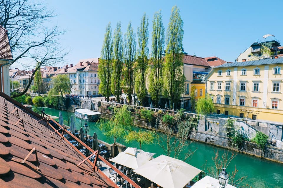 Nearby landmark, Spring, Day, City view, River view, Location