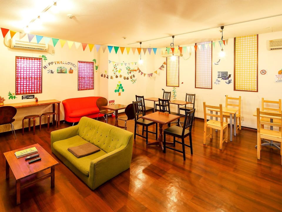 Communal lounge/ TV room