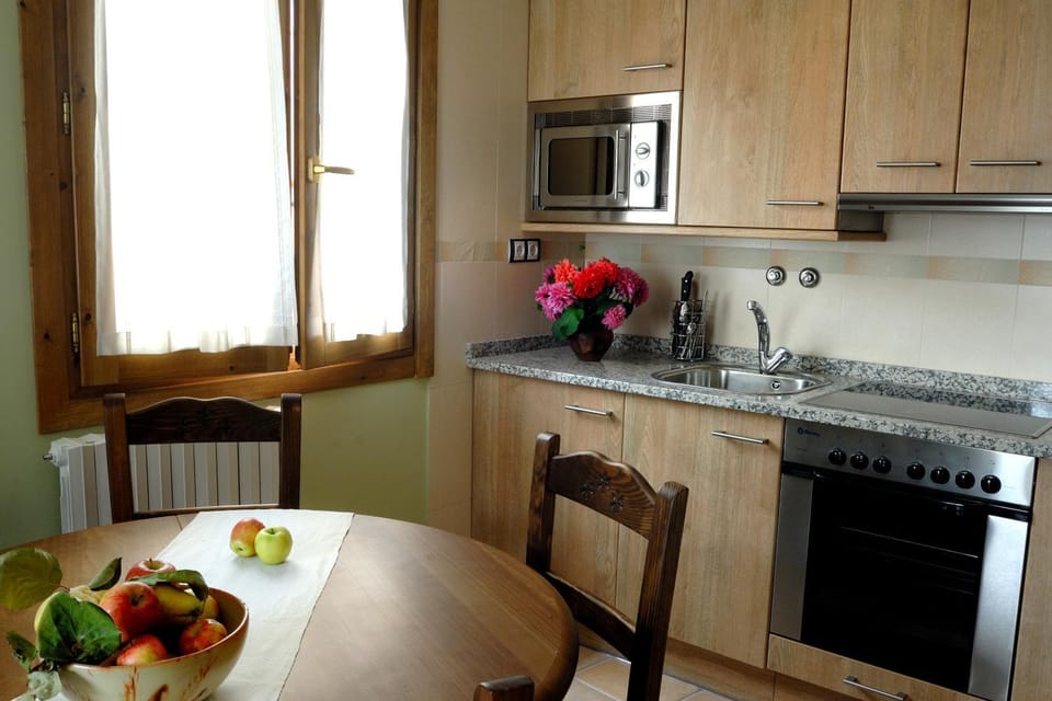 Kitchen or kitchenette, Decorative detail