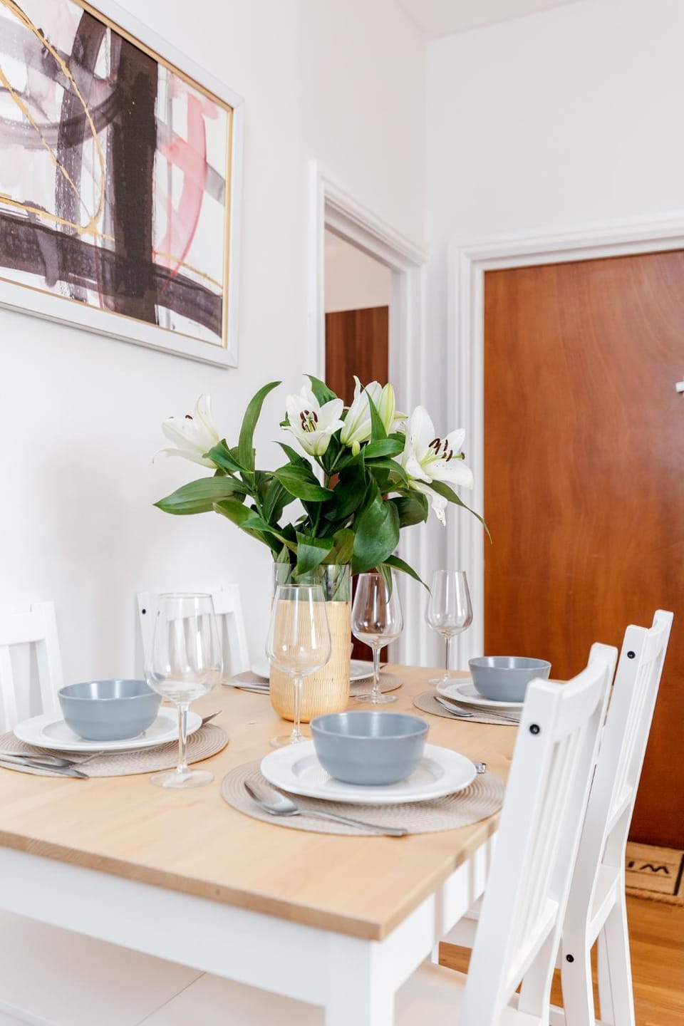 Seating area, Dining area