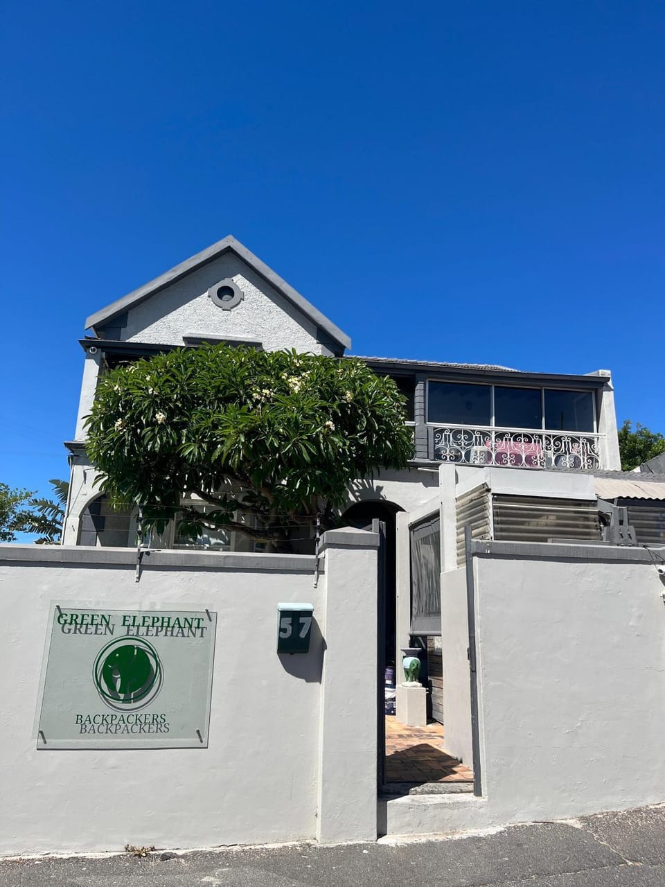 Green Elephant Backpackers Hostel in Cape Town