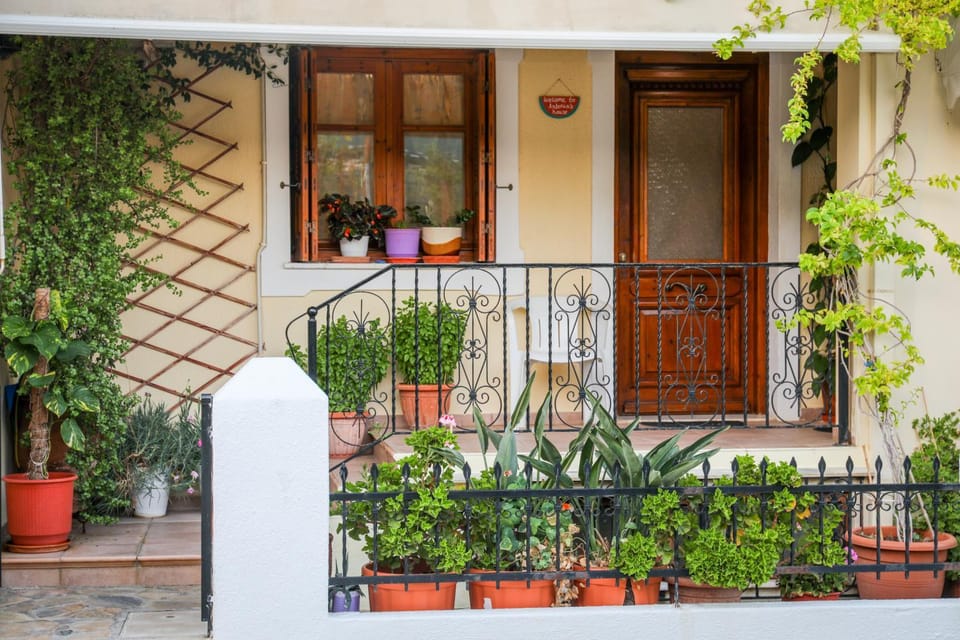 Patio, Facade/entrance, Balcony/Terrace