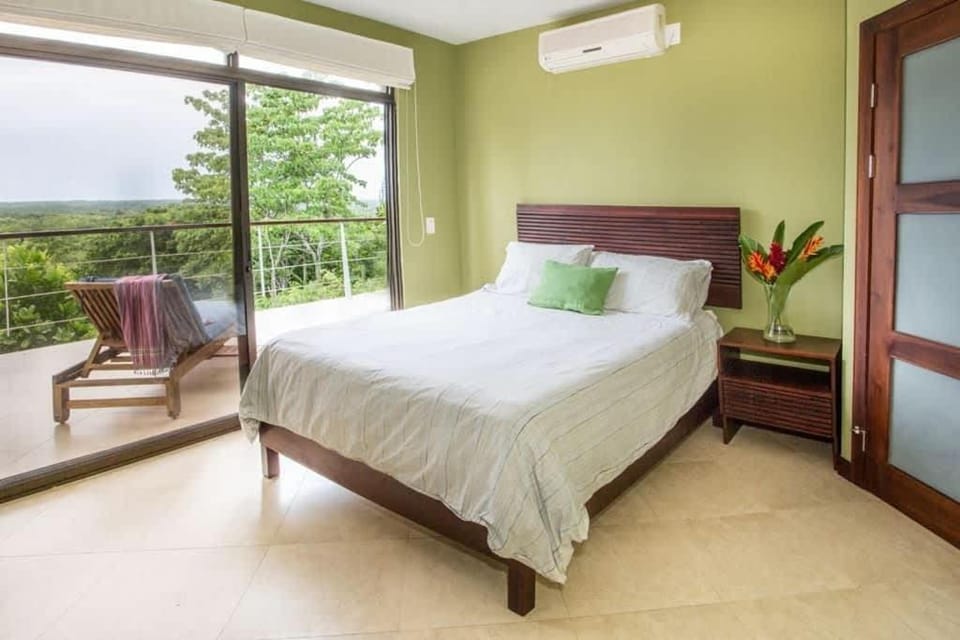 Vista Pacifica - Breathtaking Views and Peaceful Atmosphere Amazing Views & WiFi House in Quepos