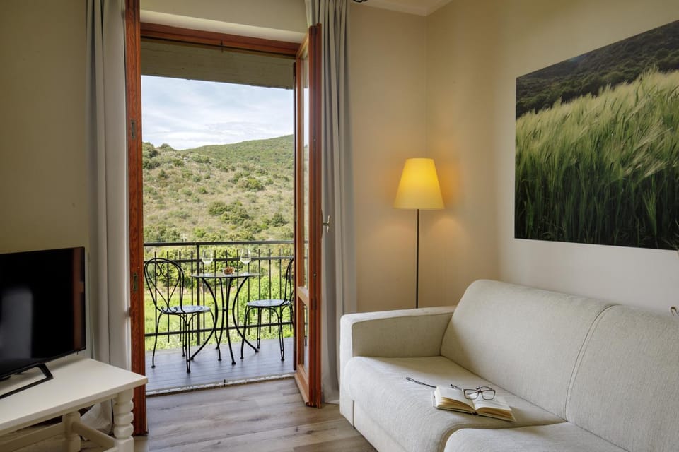 Balcony/Terrace, Living room