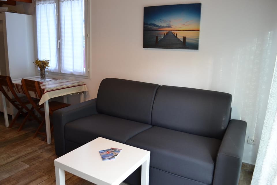 LES HIRONDELLES 2KM DE LA PLAGE-JARDIN-WiFi-PARKING-DRAPS ET SERVIETTES House in Hendaye