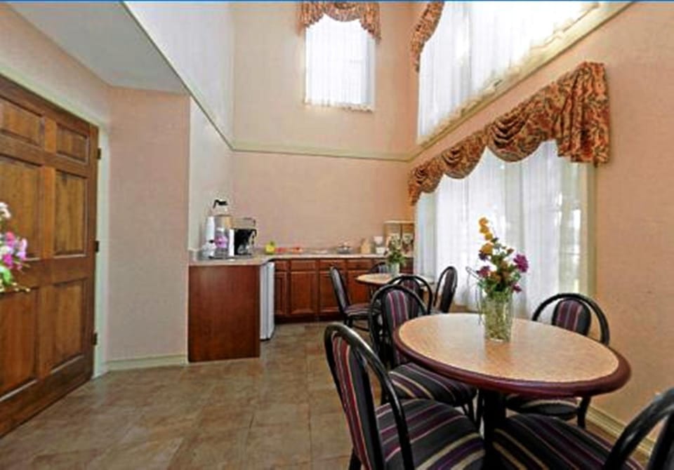 Americas Best Value Inn Anderson SC Motel in Lake Hartwell