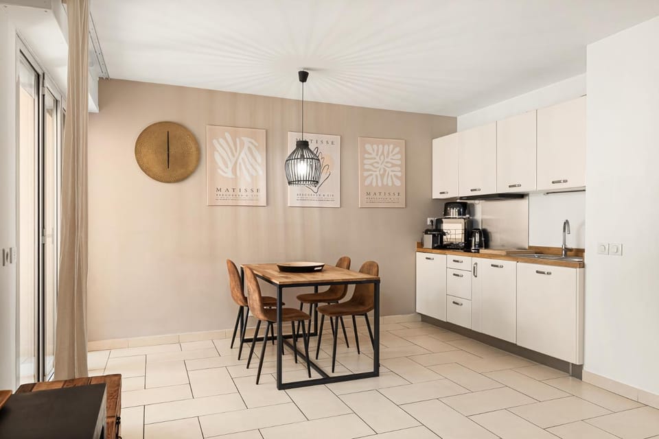 10 Rue de la Rampe Apartment in Cannes