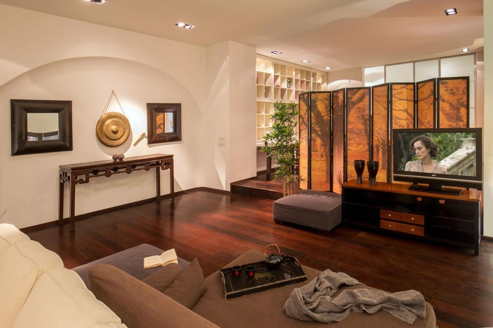 Communal lounge/ TV room
