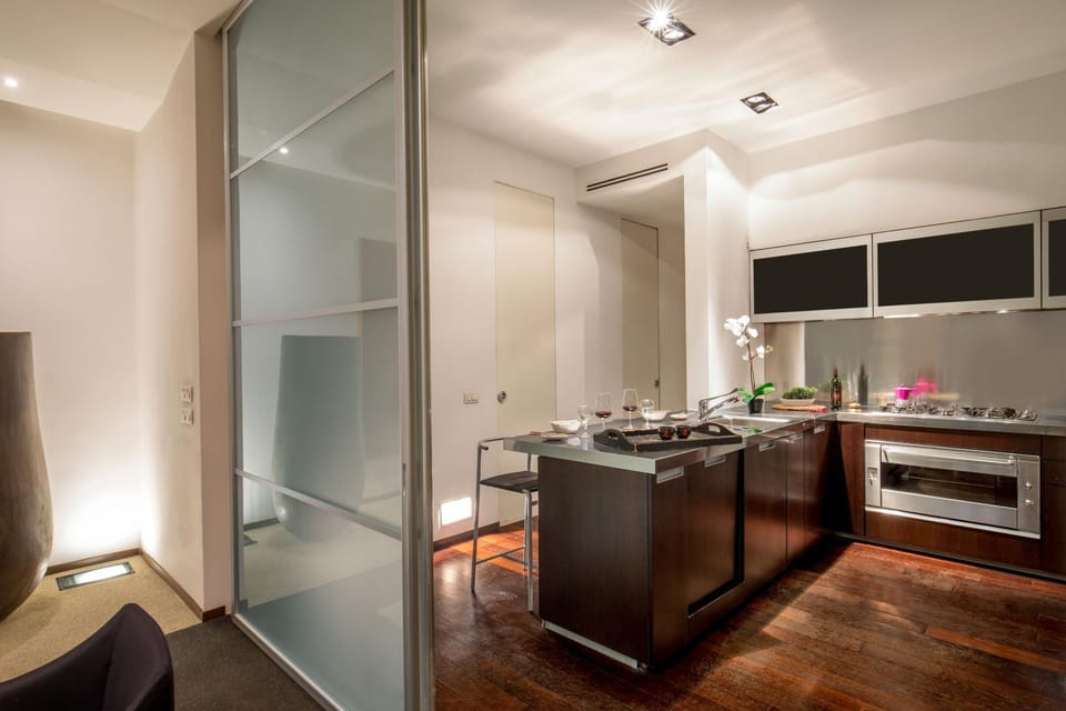 Kitchen or kitchenette