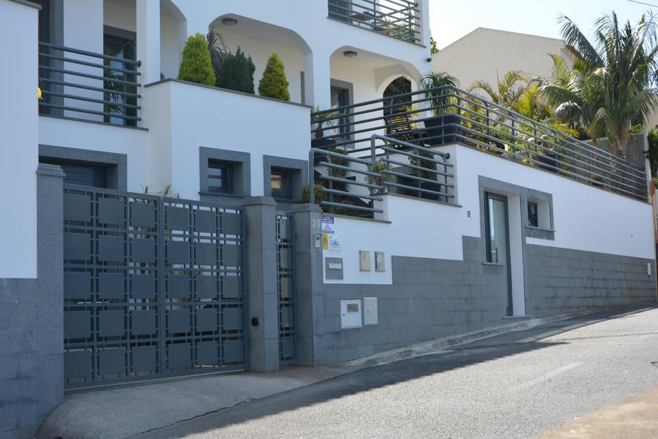 Property building, Facade/entrance, Off site, Street view