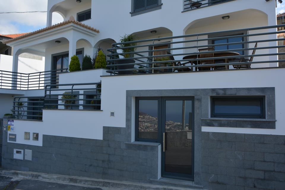 Property building, Facade/entrance, Off site, Street view