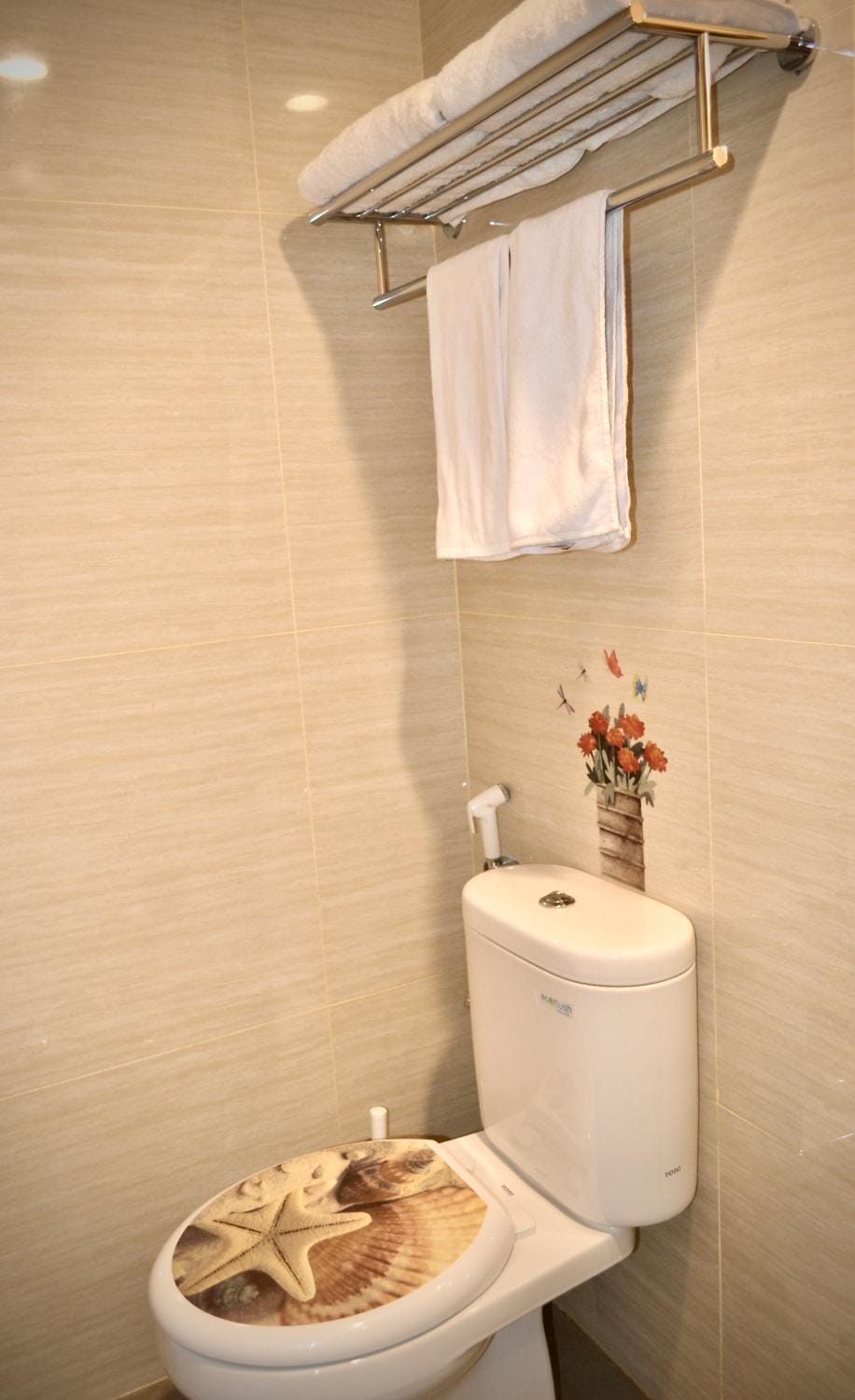 Toilet, Decorative detail