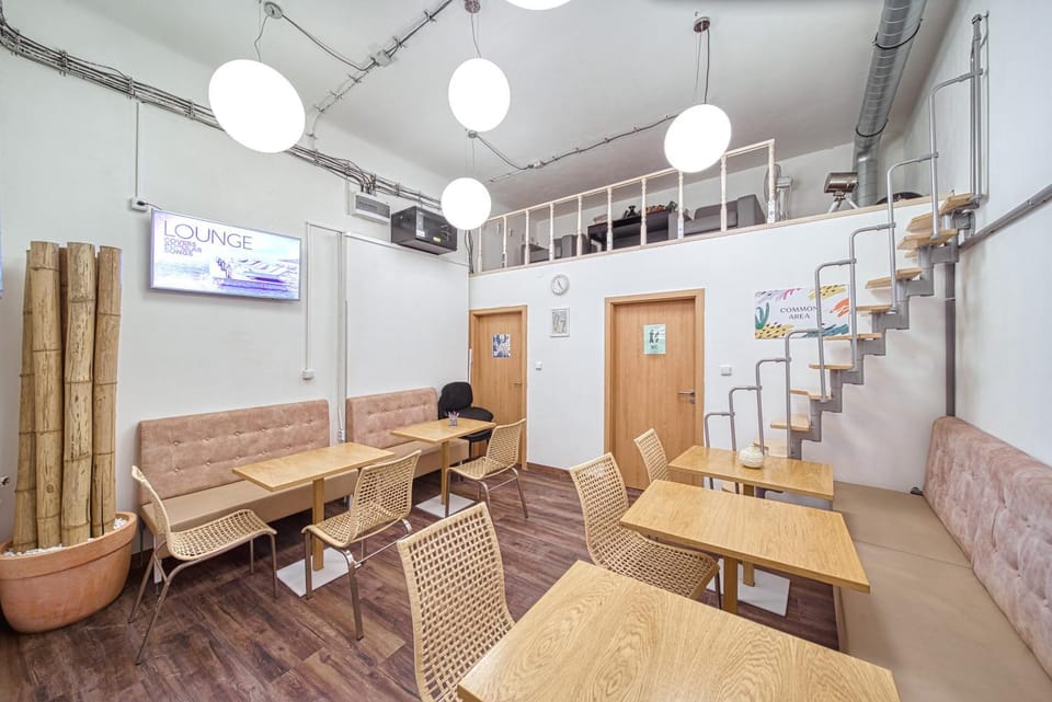 Communal lounge/ TV room
