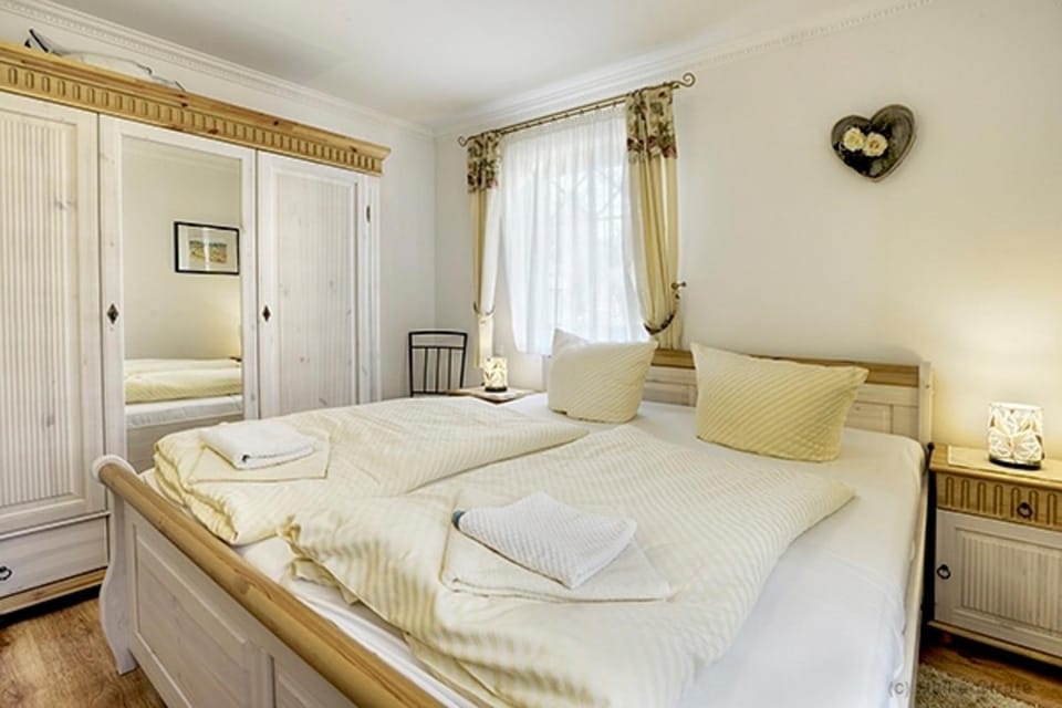 Villa Arielle, FW 4 Apartment in Zingst