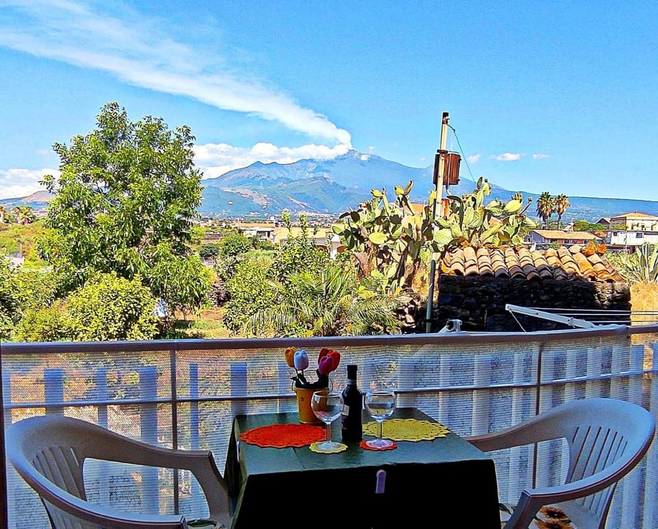 Casa del sole tra l'Etna e il mare House in Sicily