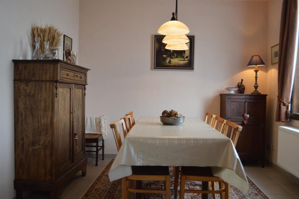 Living room, Photo of the whole room