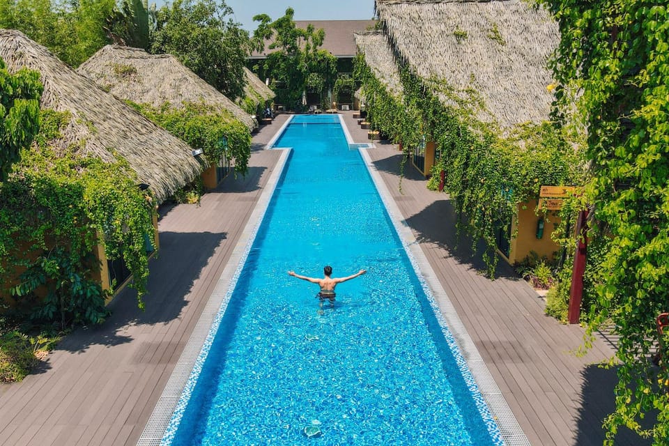 Pool view, Swimming pool