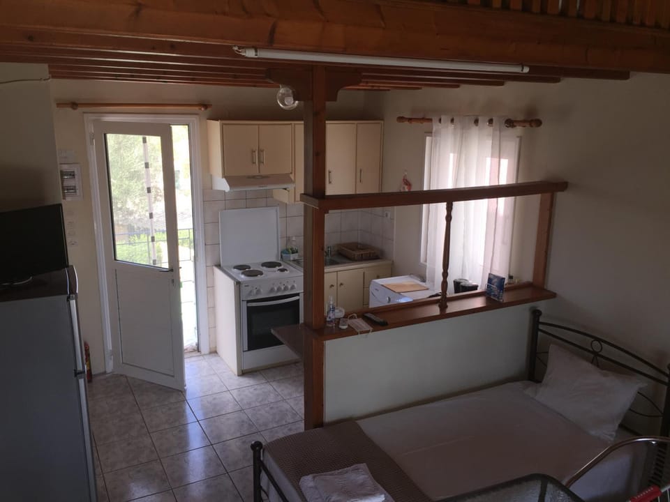 ΣΑΡΑΝΤΗΣ ΜΑΡΚΌΠΟΥΛΟς House in Cephalonia