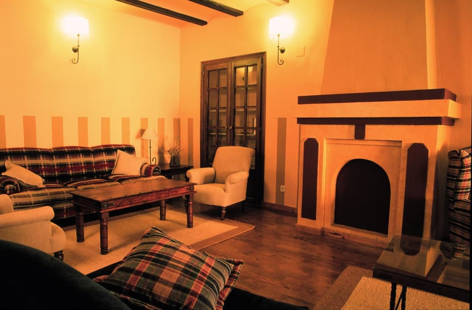 Communal lounge/ TV room