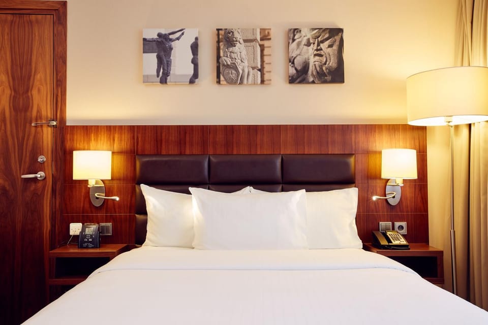 Bed, Photo of the whole room, Decorative detail, Bedroom