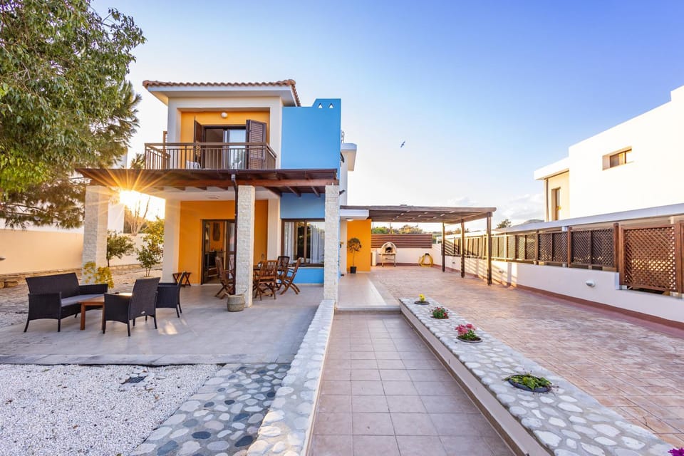 Property building, Balcony/Terrace