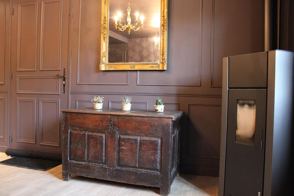 Lounge or bar, Decorative detail, Area and facilities