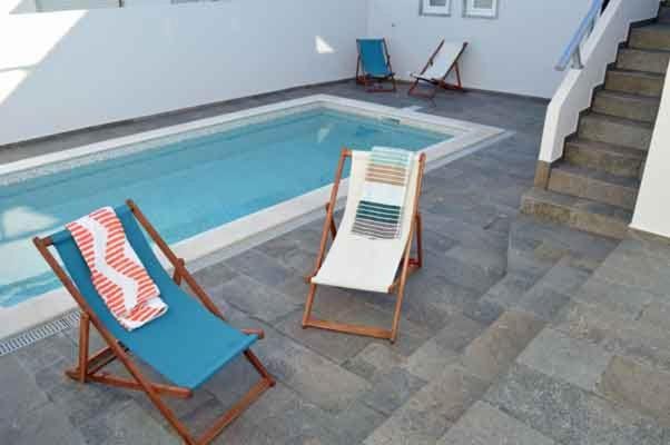 Communal lounge/ TV room, Balcony/Terrace, Communal kitchen, Swimming pool