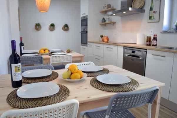 Patio, Communal lounge/ TV room, Communal kitchen, Swimming pool