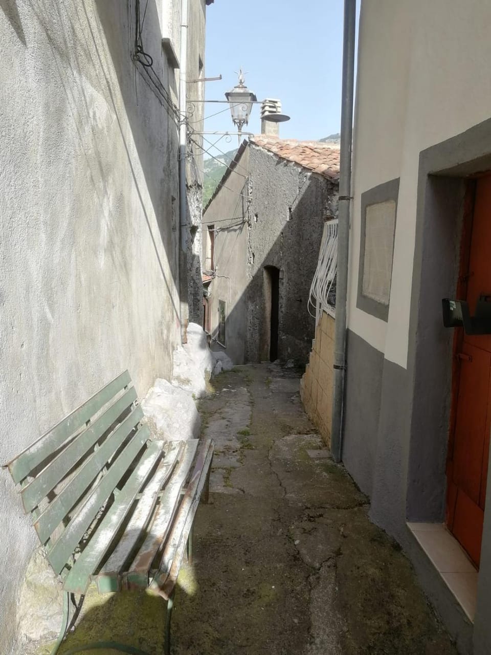 Neighbourhood, Street view