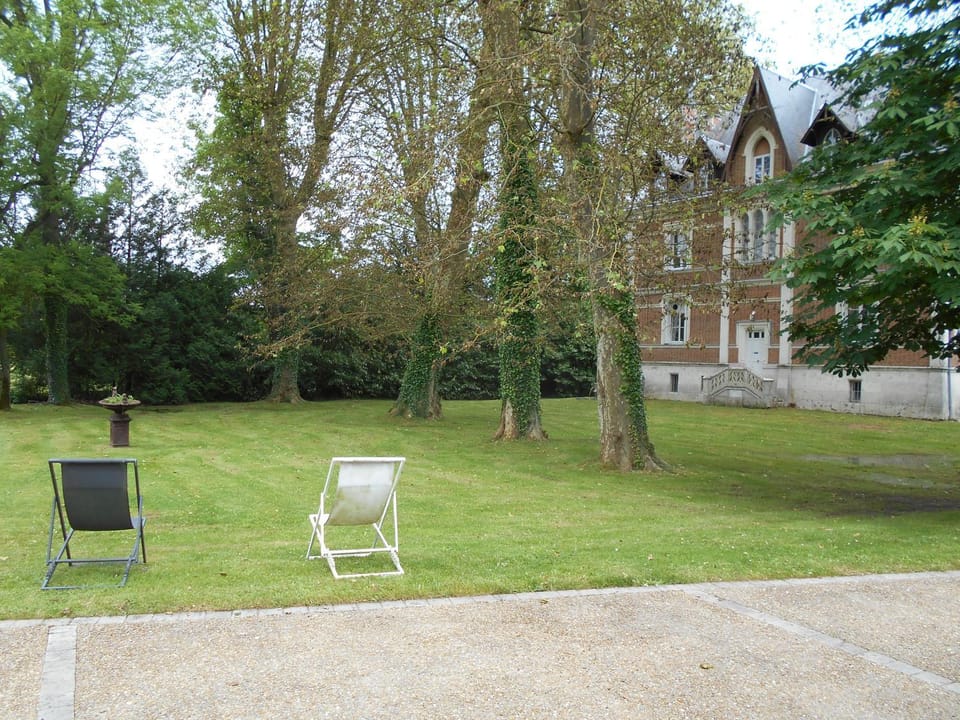 Maison d'hôtes Le Manoir de Contres Hotel in Centre-Val de Loire