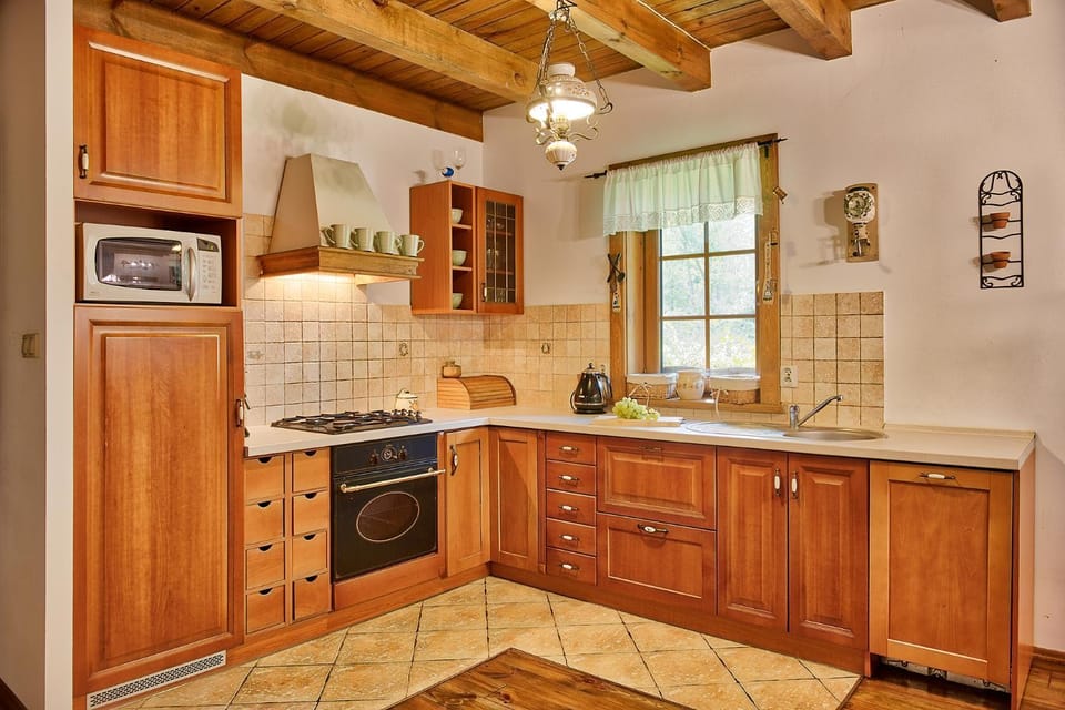 DOM POD STRZECHĄ NA KASZUBACH House in Pomeranian Voivodeship