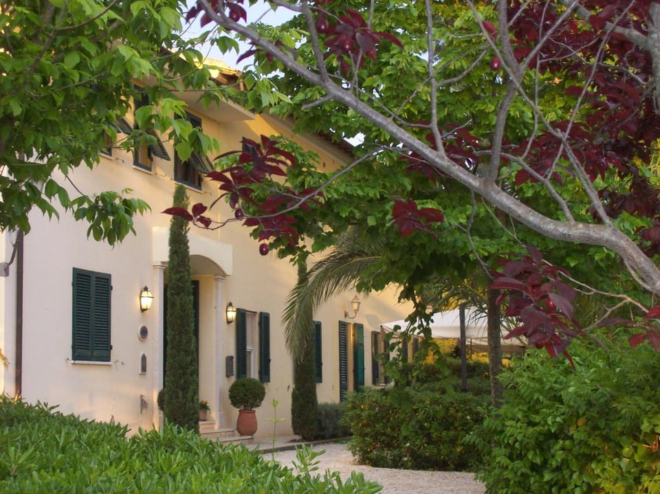 Facade/entrance, Facade/entrance, Decorative detail