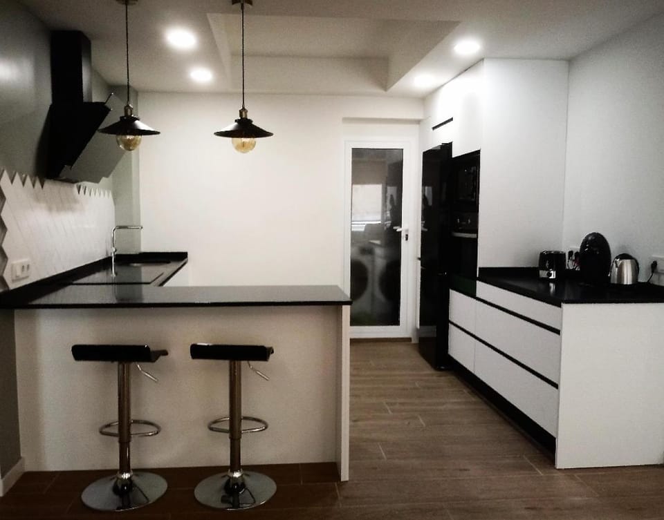 Kitchen or kitchenette, Photo of the whole room