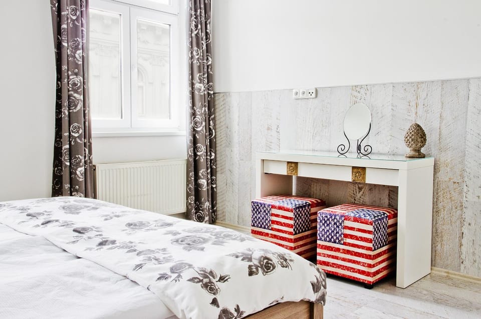 Decorative detail, Bedroom