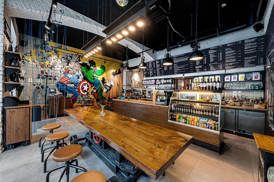 Restaurant/places to eat, Meals, Breakfast, Lunch, Dinner, Drinks, Alcoholic drinks, Non alcoholic drinks
