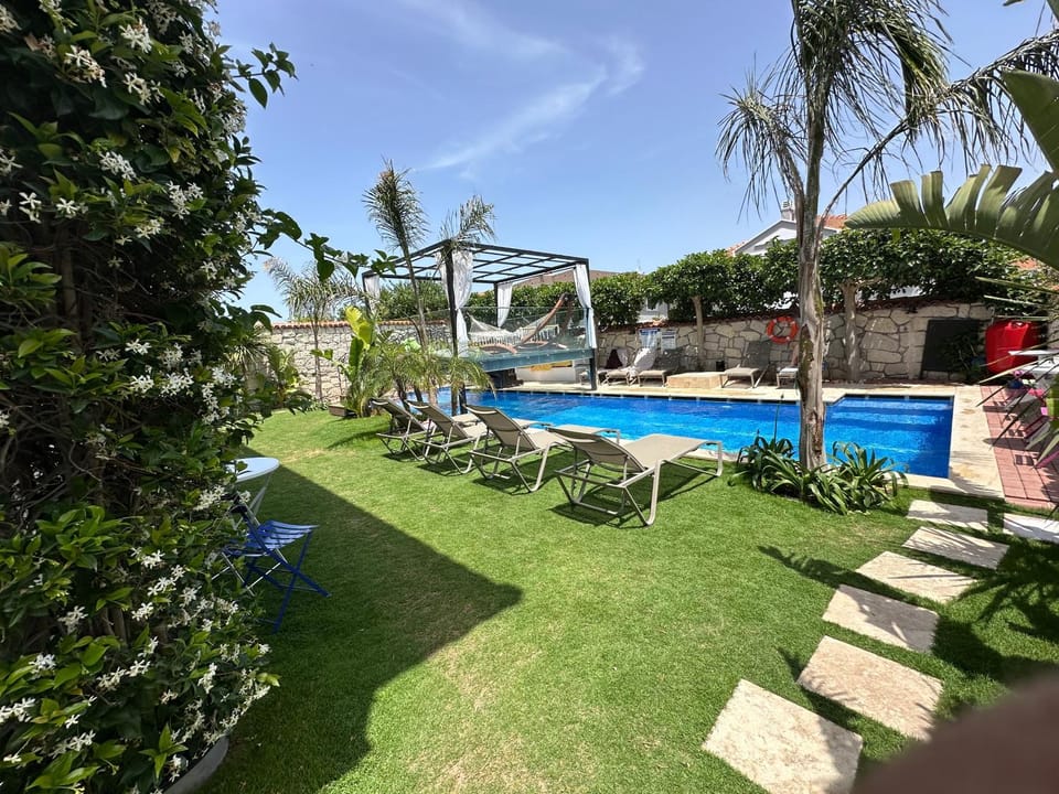 Pool view, Swimming pool