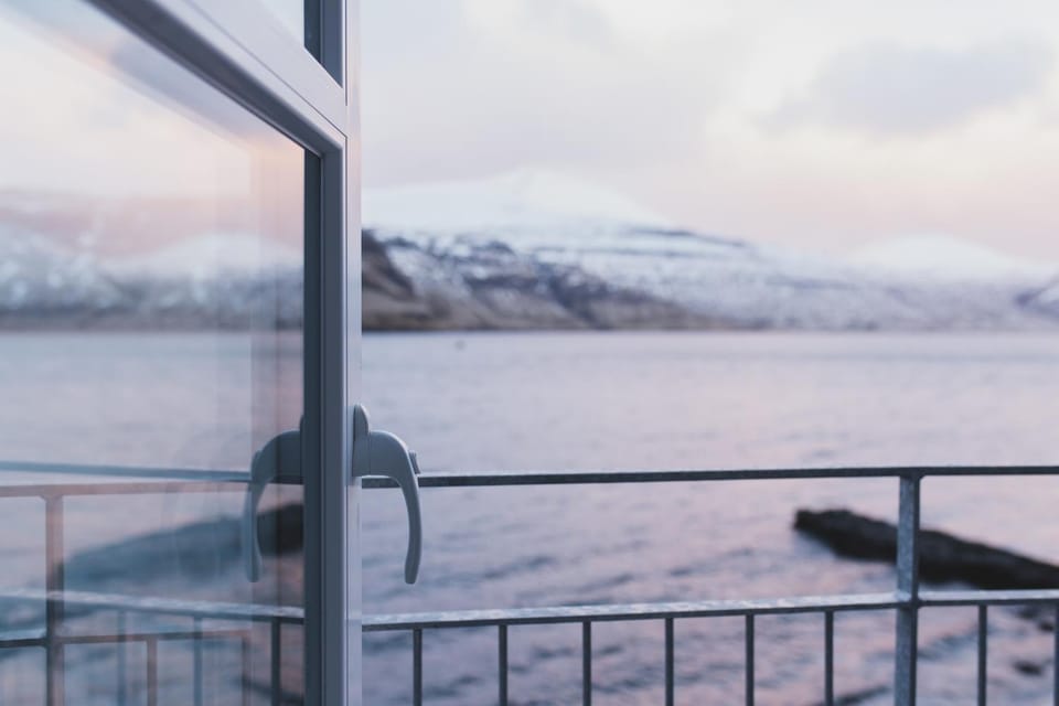 Boat house in Hósvik Apartment in Europe