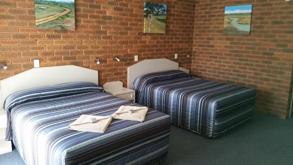 Yambil Inn Hotel in Griffith