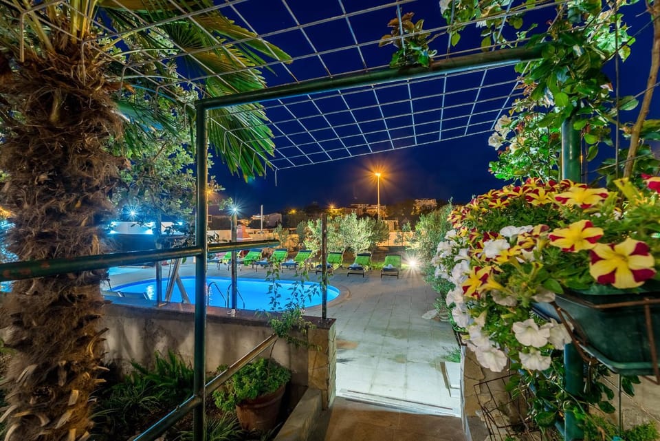 Pool view, Swimming pool