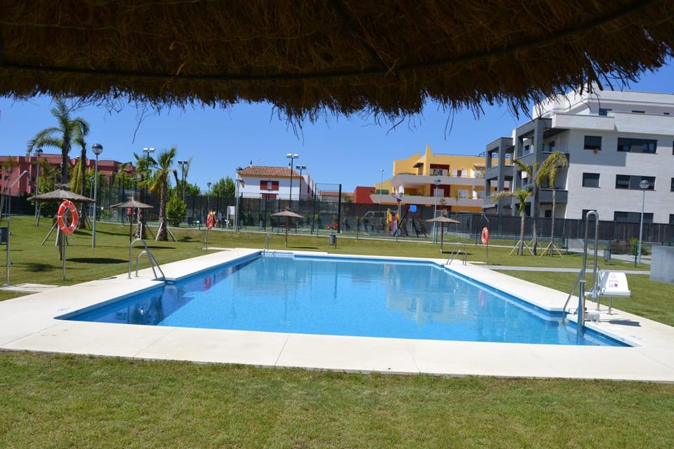 Swimming pool, Swimming pool