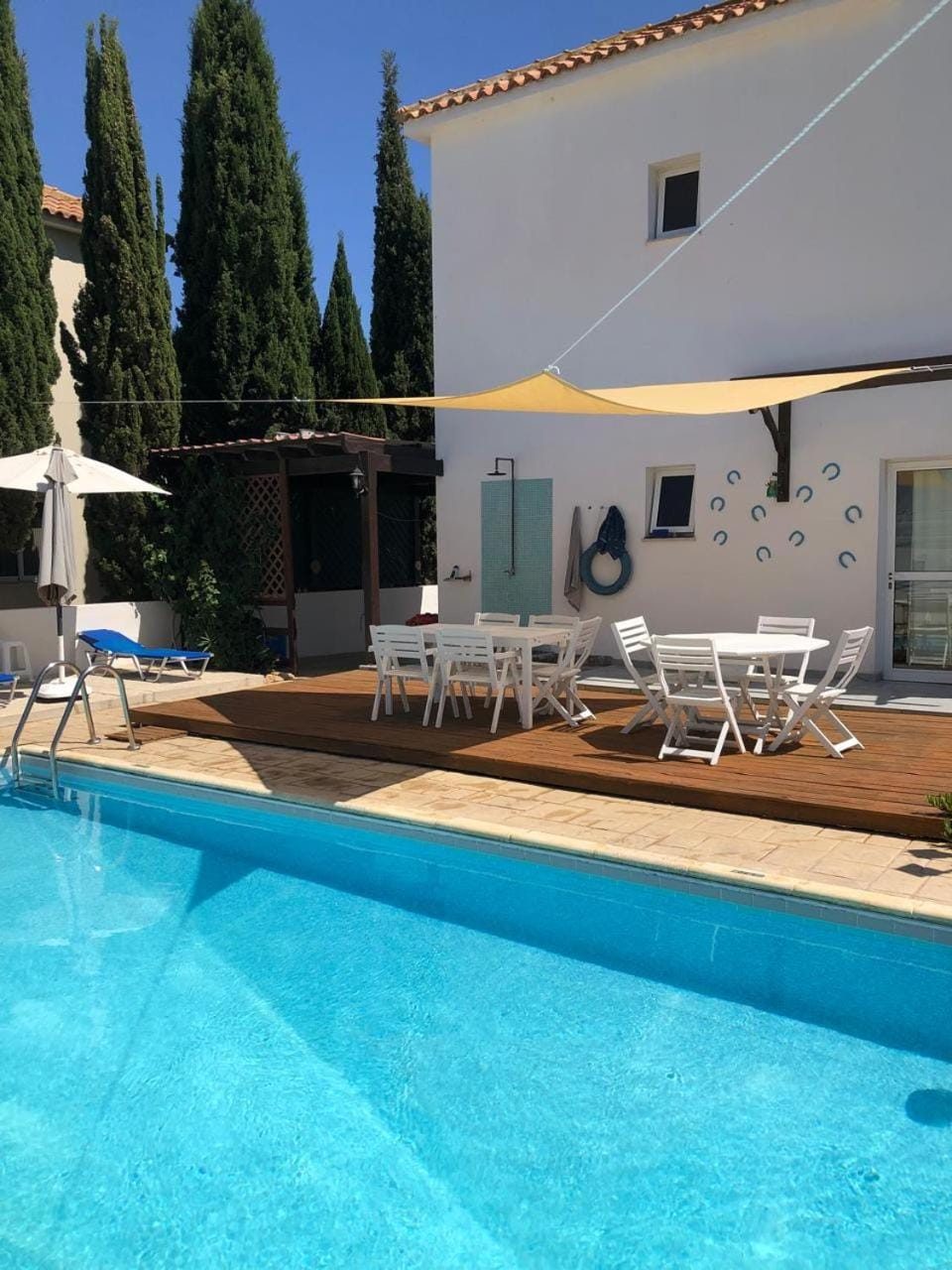 Property building, Swimming pool