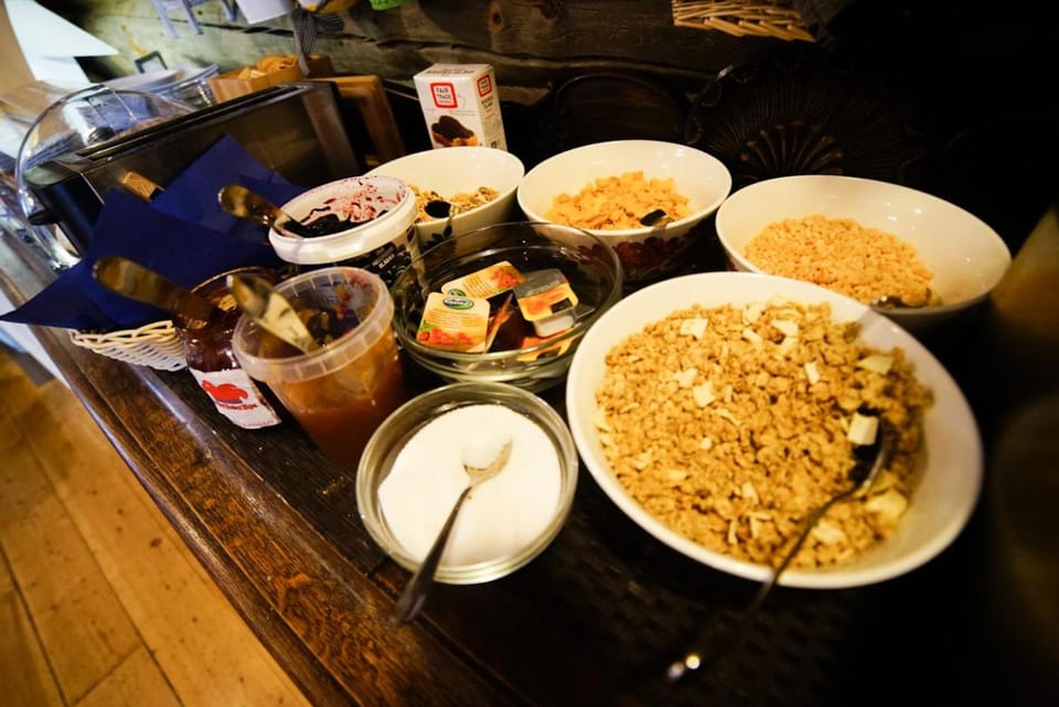 Restaurant/places to eat