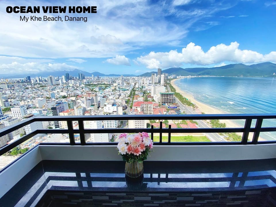 Căn hộ 2 phòng ngủ view biển Mỹ Khê Đà Nẵng Apartment in Da Nang