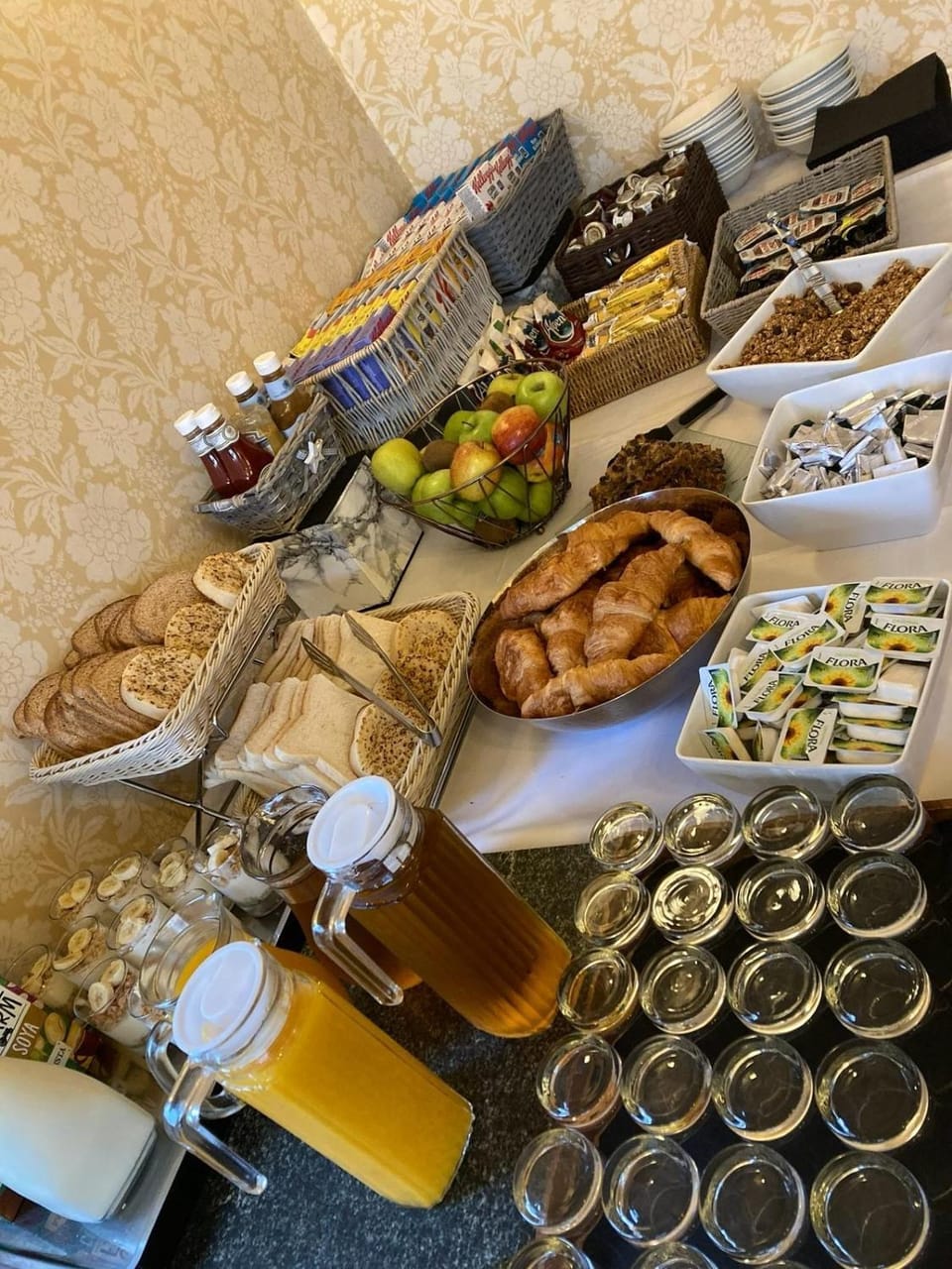Breakfast, Buffet breakfast